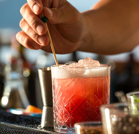 CHILLED WINES & COCKTAILS